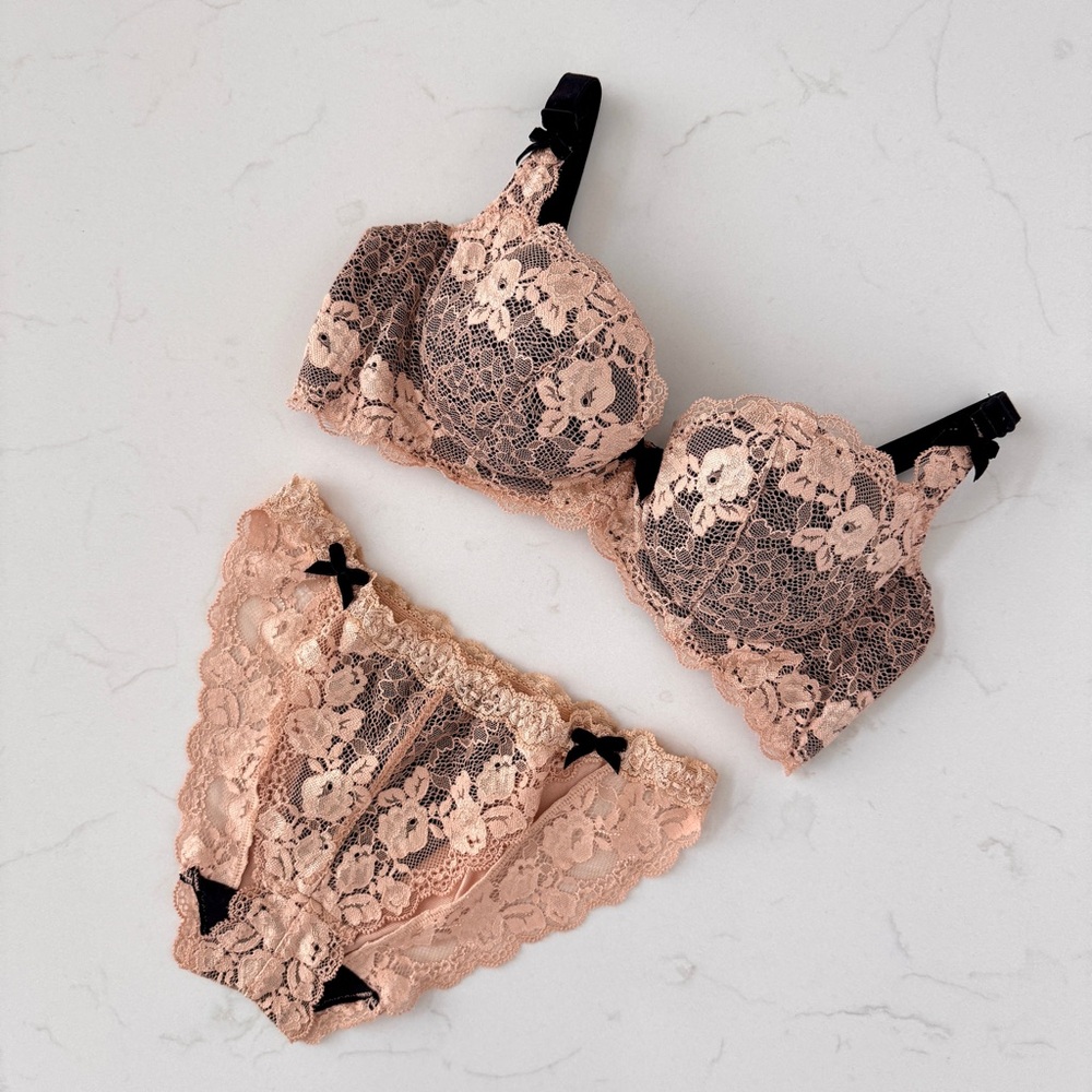 PEACH JOHN🇯🇵 Lace Floral Bra and Panty Set, 34D